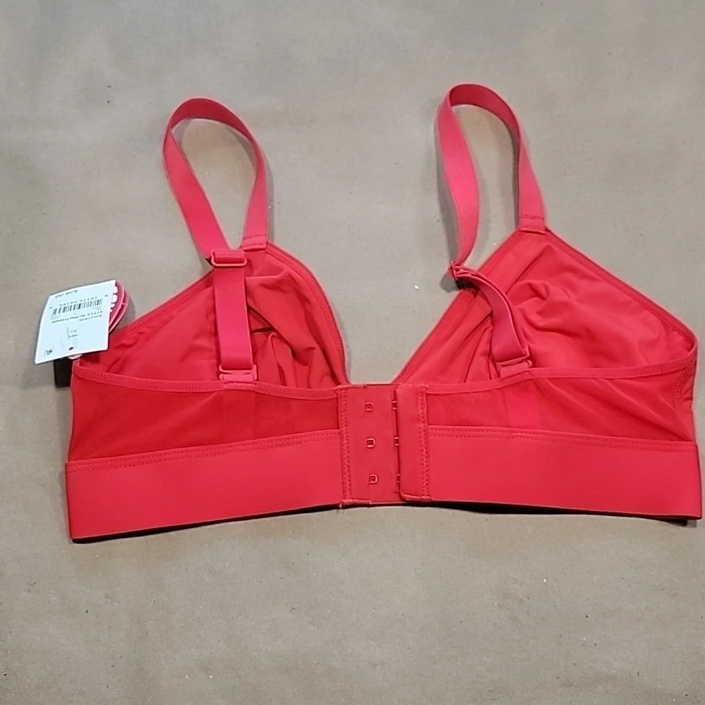 Parade Size S Red Unlined Triangle Bra Size S NEW with Tags